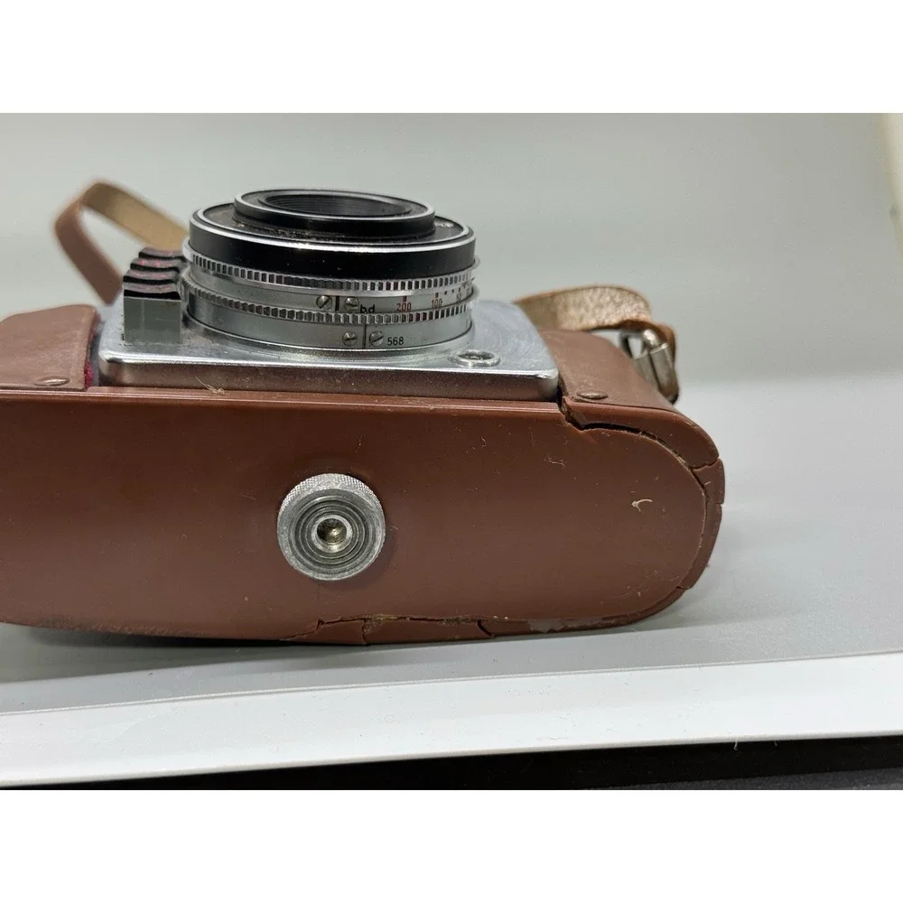 Vintage‎ Bertram Camera with case untested